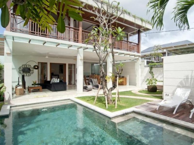 Villa Lumut 3 Bedrooms Central Seminyak Exterior photo