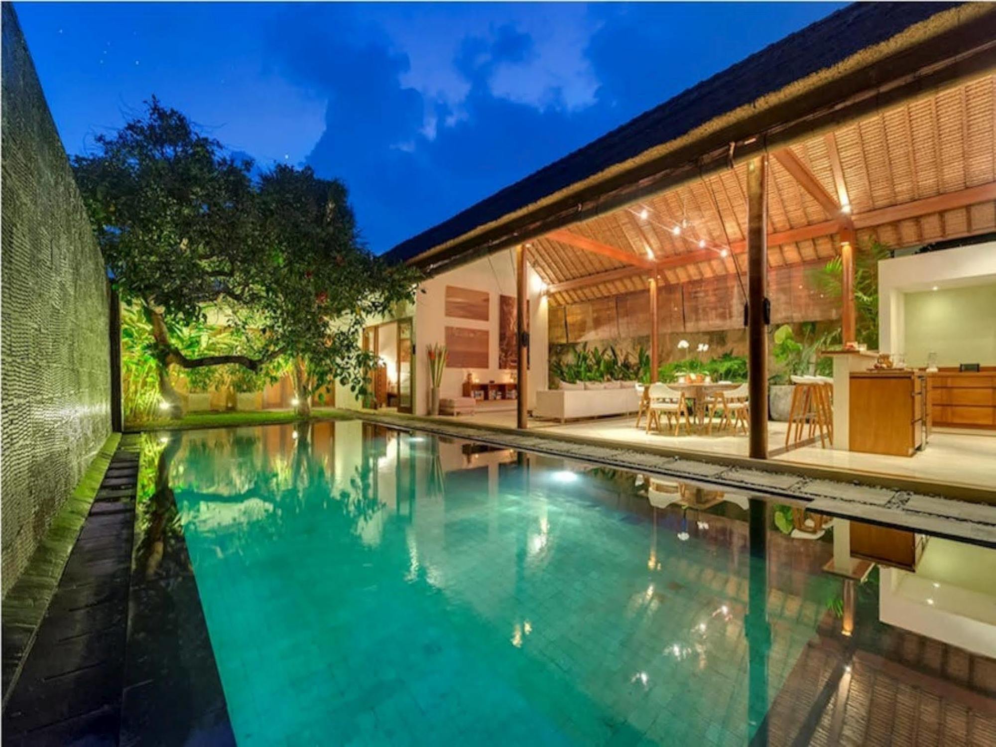 Villa Lumut 3 Bedrooms Central Seminyak Exterior photo