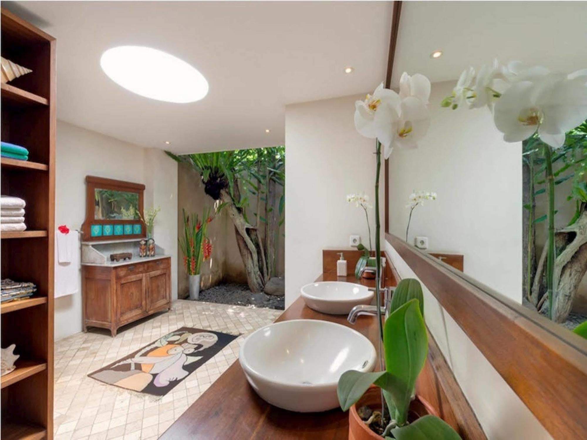 Villa Lumut 3 Bedrooms Central Seminyak Exterior photo